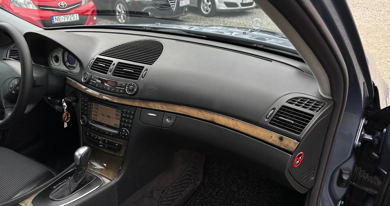 Mercedes-Benz Klasa E cena 29900 przebieg: 295189, rok produkcji 2002 z Elbląg małe 667